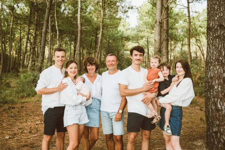 photo famille tribu foret lapalmyre